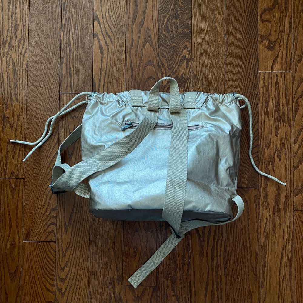 Kipling Gold Backpack with Durable Design - Picture 3 of 6